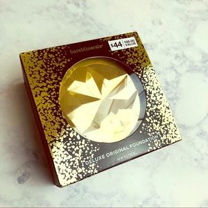 Special Edition bareMinerals Foundation  NWT